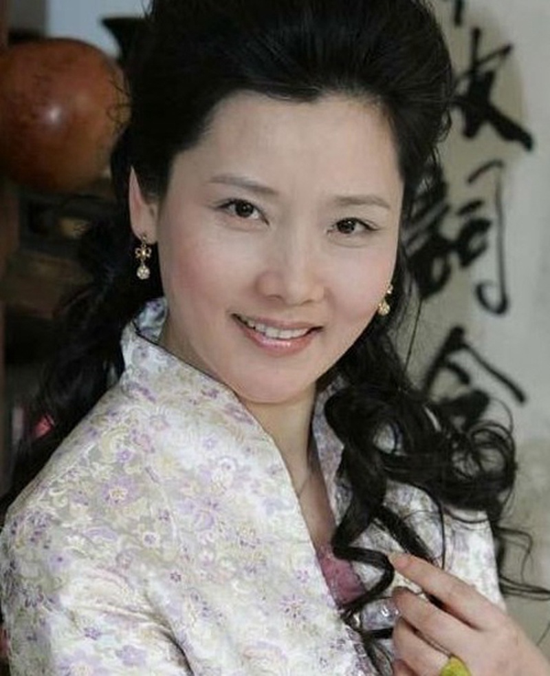 何赛飞
